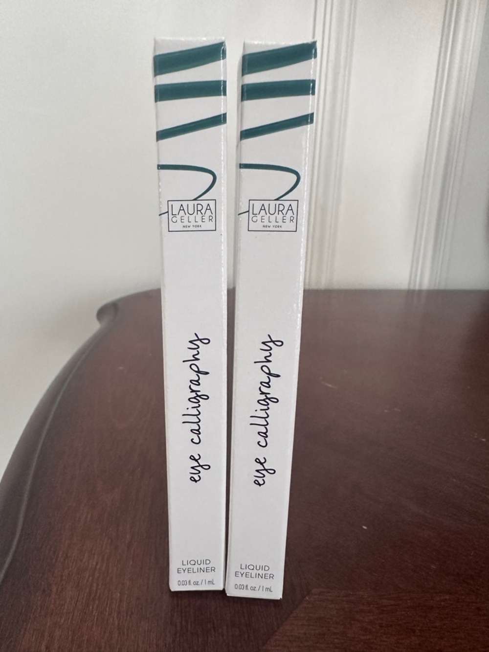 Laura Geller Eye Calligraphy Liquid Eyeliner - emrald green 2 pc